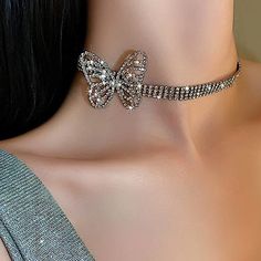 Blue Sapphire Diamond Pendant, Bear Hello Kitty, Butterfly Choker Necklace, Disney Pandora, Y2k Minimalist, Butterfly Choker, Black Choker Necklace, Crystal Butterfly, Matching Ring