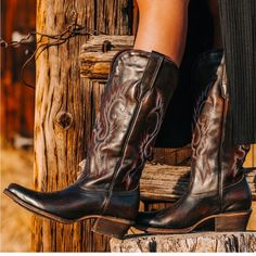 Nib - So Cute, Unfortunately Too Big. I Don’t Think These Have Been Worn More Than Once, In Dustbag And Box Freebird Shoes, Freebird Boots, Quality Leather Boots, Boot Collection, Handcrafted Boots, Freebird By Steven, Side Zip Boots, Low Heel Boots, Leather Western Boots