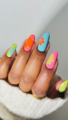 Vibrant Nails Summer 2024, Bold Summer Nails, Green Summer Nails Designs, Palm Springs Nails, Summer Fun Nails, Finger Biting, Pop Nails, Statement Nails, Hawaii Nails