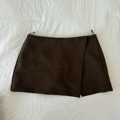 Chocolate Brown Mini Skirt, Built In Shorts Under, Brand New, Has Original Tag Attached Brown Mini Skirt, Brown Skirt, Brown Skirts, Zara Skirts, Chocolate Brown, Mini Skirt, Built In, Womens Skirt, Mini Skirts