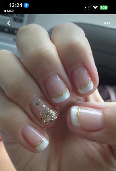 White And Gold Natural Nails, French Manicure With Gold Glitter, French Tip Nails With Gold Flakes, Gold Cuticle Nails, September French Tip Nails, Nails French With Gold, French Tips With Gold Accent, White Gold Nails Design Classy, French Tip Nails With Gold