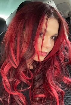 Dark Red Hair Bright Red Highlights, Dark And Bright Red Hair, Latina With Red Highlights, Dark Red And Light Red Hair, Bright Red And Dark Red Hair, Dark Red With Red Highlights, Red On Red Highlights, Bright Red Hair Highlights