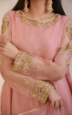 Bridal Dresses Pakistan, Stylish Short Dresses, Pakistani Fancy Dresses, Pakistani Dresses Casual, Pakistani Fashion Party Wear, Beautiful Pakistani Dresses, Salwar Kamiz, Bridal Dress Fashion, Simple Pakistani Dresses