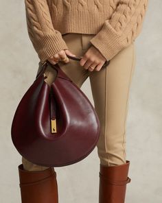 Ralph Lauren Purses, Preppy Mode, Purse Trends, Ralph Lauren Bags, Well Dressed Women, Best Purses, Purse Styles, Fall Accessories