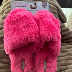 Nwt Indoor/Outdoor Comfort Cushioning Ladies Slippers With Rubber Soles In Xl Cozy Pink Synthetic Slippers, Ladies Slippers, Outdoor Comfort, Aeropostale, Womens Slippers, Indoor Outdoor, Slippers, Women Shoes, Pink