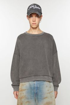 <div>Crew neck sweater features an Acne Studios logo rubber patch at the centre back, crafted from midweight cotton with a garment-dyed finish. Cut to a relaxed unisex fit and below hip length.</div> Neck Acne, Suit Jacket Dress, Rubber Patch, Studio Logo, Cotton Sweater, Hip Length, Crew Neck Sweater, Patch Logo, Neck Sweater