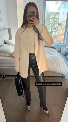 Stories • Instagram Winter Style, Stories Instagram, Minimalist Fashion, Autumn Winter Fashion, Winter Fashion, Autumn Fashion, Fall Winter