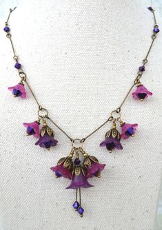 Art Nouveau Handmade Hand Painted Vintage Style Shades of Purple and Plum Lucite Flower Necklace - Etsy Purple Tones, Vintage Elements, Funky Jewelry, Jewellery Handmade, Delicate Design, Wedding Necklaces, Dream Jewelry, End To End, Pretty Jewellery