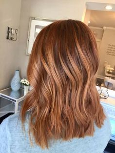 Light Brown Ginger Balayage, Blond And Copper Highlights On Brown Hair, Light Brown Hair With Orange Highlights, Hair Color For Freckled Skin, Subtle Balayage Redhead, Hair Cowboy Copper, Brown To Ginger Balayage, Gingerbread Caramel Hair Color