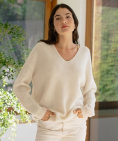 Cabin Sweater Ivory Gucci Loafers Outfit, Cozy Oversized Sweaters, Loafers Outfit, Ivory Sweater, Jenni Kayne, Cashmere Wool, Softest Sweater, Sweater Sizes, Get Dressed