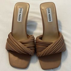 Nwot Steve Madden Sandals, Size 7m Trendy Slip-on Sandals With Wrapped Heel, Beige Slip-on Sandals With Padded Heel, Slip-on Sandals With Wrapped Heel, Beige Synthetic Mules With Wrapped Heel, Synthetic Sandals With Almond Toe For Spring, Spring Synthetic Sandals With Almond Toe, Synthetic Almond Toe Sandals For Spring, Synthetic Sandals With Heel Strap And Almond Toe, Synthetic Closed Toe Mules With Wrapped Heel