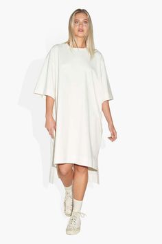 Easy fit tee dress with a 2.5 inch hem  and pockets.    100% cotton. brushed heavy jersey.    304 gsm.    made in los angeles. Mary Jane Heels, Wardrobe Basics, Mid Dresses, Something Went Wrong, Engineered Garments, Bandeau Top, Tee Dress, Designer Outfits Woman, Black Tee