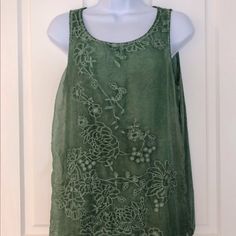 Curations Embroidered Tank - Size -Small In A Gorgeous Green Color That Is Garment Dyed Giving It A Beautiful Marbleized Design To The Fabric. The Front Has A Mesh Overlay With Embroidery Detail, And The Tank Is A Stretch Jersey Knit For Comfort & Ease Of Wear. Measured Flat- Armpit To Armpit Approx. 18.5 Inches, Front Length 20 Inches From Round Neckline To Hem, And Back Length 24 Inches. Never Worn, Excellent Condition And Matches Back Beautifully To The Curations Embroidered Gauze Kaftan For Sleeveless Embroidered Top For Spring, Sleeveless Embroidered Top For Spring With Intricate Embroidery, Casual Spring Blouse With Machine Embroidery, Casual Embroidered Top With Intricate Embroidery For Spring, Green Embroidered Spring Tops, Fitted Casual Top With Intricate Embroidery, Casual Fitted Embroidered Top With Intricate Embroidery, Casual Green Embroidered Top With Floral Detail, Fitted Casual Embroidered Top With Intricate Embroidery