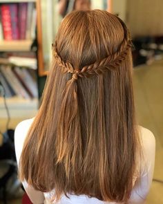 Classic Hair Styles, Half Up Half Down Braid, Back Braids, Grad Hair, Braid Half Up Half Down, Sleek Braid, Medium Hair Braids, Weave Hairstyles Braided, Different Braids