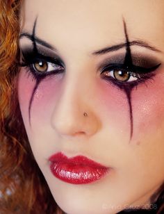 Halloween makeup...love the eyes! Harley Quinn Make-up, Extreme Make-up, Carnaval Make-up, Halloween Hombre, Circus Makeup, Harley Quinn Makeup, Halloween Make-up Looks, Halloween Eye Makeup