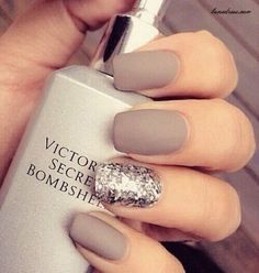 Beautiful nail art love this matte nai art. i will try some of these simple but amazing nail art ideas today❣ Colorful Nails, Popular Nail Designs, Popular Nails, Jamberry, Budgeting Tips, Best Acrylic Nails