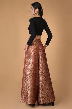 c5cc17e395d3049b03e0f1ccebb02b4ddesc42392445ri Ethenic Wears, Diwali Edit, Desi Fusion, Bridesmaids Lehenga, Designer Dress For Men, Silk Dress Design, Dress India, Women Talking, Dresses For Men