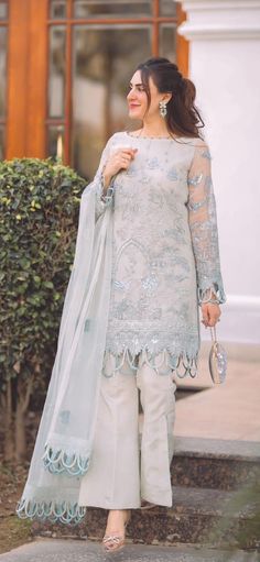 Pakistani Fashion Party Wear, Designer Party Wear Dresses, Designer Dresses Casual, Boutique Dress Designs