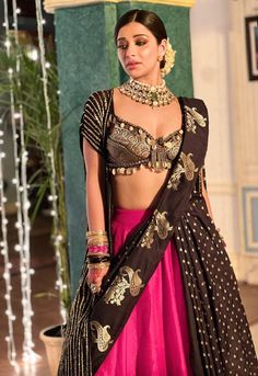 Banarsi Outfits, Lehenga Color Combinations, Nyra Banerjee, Ladies Suit Design, Brocade Suits, Best Indian Wedding Dresses, Facts In Hindi, Corset Design