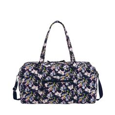 Going home for a long weekend or out on a girls' adventure getaway? This duffel will help you pack it all in style. Interior pockets keep your cosmetics, flat irons and socks all sorted. The exterior pockets keep boarding passes, reading material or snacks close by. The very best feature? This style is made from our Recycled Cotton! Made from 100% cotton, it's everything you know and love about our go-to fabrication — the softness, the comfort, the vibrancy — now crafted with reclaimed fibers. D Sling Backpack Purse, Vera Bradley Duffle Bag, Work Backpack, Weekend Travel Bags, Travel Luggage Tag, Lv Bags, Travel Duffel, Crossbody Wallet, Mini Purse