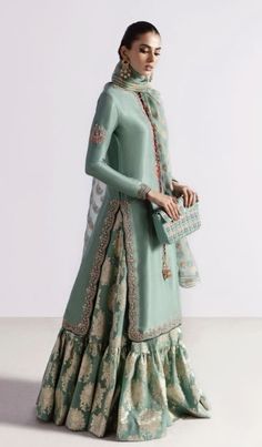 Long Kurti Sharara Designs, Silk Garara Design, Frock Garara Dress, Garara Kurti Design, Garara Designs For Wedding, Garara Dress Indian Weddings, Garara Designs Pakistani Dresses, Garara Pattern, Garara Suits Designs