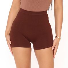 Fashion Nova Seamless Shorts In Brown Color. Super Stretchy Fabric! High Rise. Size S/M. Brand New In Package. Solid High-waisted Seamless Shorts, Elastic Seamless Solid Color Biker Shorts, Elastic Seamless Biker Shorts, Seamless Elastic Biker Shorts, Fitted Seamless Brown Bottoms, Trendy Seamless Shorts, Seamless Stretch High-waisted Shorts, Brown Stretch Shorts For Loungewear, Stretch Brown Shorts For Loungewear