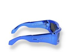 Off White VOLCANITE SUNGLASSES blue sunglasses in injected material and blue color with rectangular/square shape Heart Face, Blue Sunglasses, Blue Lenses, Metallic Blue, Square Shape, Geometric Shapes, Blue Color, Off White, Sunglasses