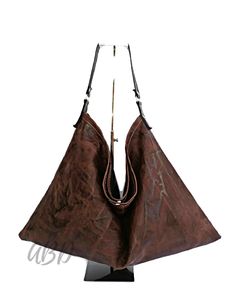 Leather shoulder bag Brown leather bag Brown leather purse Casual handbag Everyday brown purse Slouchy leather bag Minimalist leather bag Sheep leather bag Women leather bag Women brown bag Simple brown bag Brown tote bag Brown leather tote FEATURES: designed to be worn over the shoulder,In your hand inside is inner pouch with zip  without lining MATERIALS: Rustic sheep leather rivets Silver steel hardware COLORS: Brown Dark brown strap DIMENSIONS: Bag: height 15" / 38 cm length 21,6 /55cm Lengt Purse Casual, Brown Leather Purse, Bag Minimalist, Brown Tote Bag, Leather Rivets, Brown Purse, Shoulder Bag Brown, Brown Leather Totes, Brown Tote