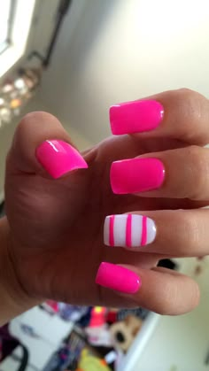 Hot Pink With White Nails, Hot Pink And Grey Nails, Bright Pink Dip Nails, Pink With White Nails, White And Hot Pink Nails, Hot Pink Beach Nails, Hot Pink And White Nails, Gel Dip Nails, Bright Gel Nails