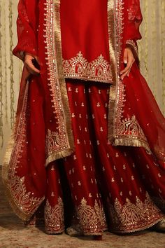 Buy Red Kurta And Sharara Silk Chanderi Embroidered Mishika Paisley Butti Set For Women by Sheetal Batra Online at Aza Fashions. Pure Chiffon Sarees, Traditional Indian Outfits, Pure Chiffon