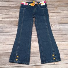 Gymboree Sunflower Smiles Blue Jeans Flower Buttons Fabric Belt Size 6 Adjustable Waist New With Tags 100% Cotton Approx. Measurements Flat Across Relaxed Waist 12.25" Can Be Adjusted Smaller Inseam 21.5" Front Rise 7" Thanks For Looking! Denim Capri Pants, Baby Boy Pants, Gymboree Girl, Boys Fleece, Jeans Kids, Button Flowers, Girls Denim, Embroidered Jeans