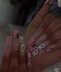 Nail Inspo 2023 Halloween, Mail Inspo Halloween, Halloween Nails On Black Women, Cute Spooky Nail Sets, Spooky Long Nails, Baddie Nails Halloween, Halloween Nails With Bling, Halloween Nail Inspo 2023, Halloween Birthday Nail Designs