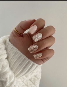 New Years Nail Designs, Christmas Gel Nails, Her Nails, Winter Nail Designs, Festival Nails, New Year's Nails, Gold Nails