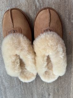 Ugg slippers brown size 9 Slippers Brown, Wishlist 2024, Ugg Slippers, Swag Shoes, Christmas Wishlist, Womens Slippers, Slippers, United States, Women Shoes