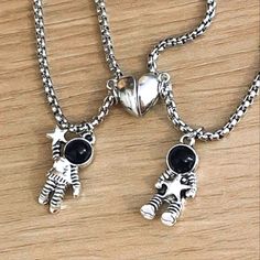 2 Magnetic Astronauts, Necklaces With A Magnetic Heart To Share With A Friend Or Loved One! Casual Silver Heart Necklace, Casual Silver Jewelry For Valentine's Day, Magnetic Necklace, Heart Necklace, Womens Jewelry Necklace, Black Silver, To Share, First Love, Jewelry Necklaces