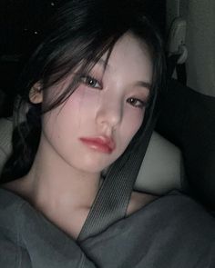 #yeji ig update Yeji Itzy Make Up, Yeji Itzy Cool, Yeji Selfie, Yeji Ig Update, Kpop Selfie, Yeji Icons