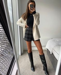 Fiesta Outfit, Wardrobe Tips, Woman Suit Fashion, Outfits Chic, Lifestyle Art, Nice Style, Looks Chic, Mode Inspo, Warm Outfits