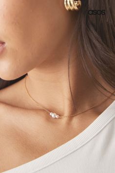 Accessories by ASOS DESIGN Your jewelry box's latest addition Fine chain Faux-pearl details Adjustable length Lobster clasp