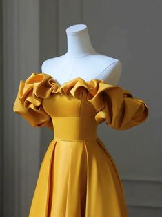 Prom Dresses Simple, Graduation Party Dresses, Prom Dresses Yellow, Corset Dress Prom, Satin Evening Dresses, Yellow Satin, Long Prom Dresses, فستان سهرة, A Line Prom Dresses