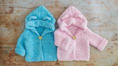 Easy Crochet Baby Hoodie Pattern – Detailed Step by Step Tutorial Crochet Doll Hoodie Free Pattern, Crochet Chlotes, Crochet Baby Hoodie Free Pattern, Crochet Beja, Crochet Baby Cardigan Free Pattern, Hoodie Crochet, Baby Shoes Diy Pattern, Crochet Lovey Free Pattern, Baby Boy Knitting Patterns Free