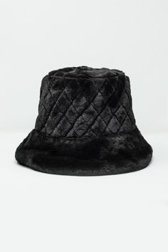 Q2 Quilted Bucket Hat In Black Faux Fur Trendy Faux Fur Winter Hat, Trendy Winter Faux Fur Hat, Casual Faux Fur Beanie Hat, Casual Faux Fur Beanie, Trendy Winter Hats With Faux Fur Lining, Black Faux Fur Hat For Fall, Trendy Fall Hats With Faux Fur Lining, Trendy Black Soft Knit Hat, Trendy Black Winter Hat