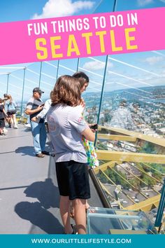 Pictures of two kids looking down from the Space Needle while taking top rated tours in Seattle. Roadtrip Vibes, Seattle Itinerary, Washington Trip, Vacay Ideas, Rv Trips, Washington State Travel