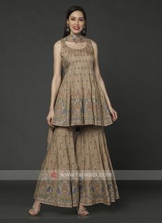 Peplum Gharara Suit, Crepe Silk Dress Indian, Beige Sharara Suit, Women Wedding Outfit Guest, Simple Sharara Suit Designs Latest, Paplon Design Sharara, Crepe Suit Designs Indian, Gharara Suits Party Wear, Sharara Dress Design