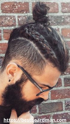 Men Long Hair Bun, Short Hair Types, Undercut Braids, Undercut Hairstyle For Men, Undercut Hairstyles For Men, Side Undercut, Undercut Braid, Ponytail Haircut, Fade Haircut Styles