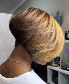 Short Blonde Bob for Black Women Bob For Black Women, Hair Styles For Short Hair, Styles For Short Hair, Short Blonde Bobs, Easy Curls, Sassy Hair, Quick Weave, Hairstyle Women