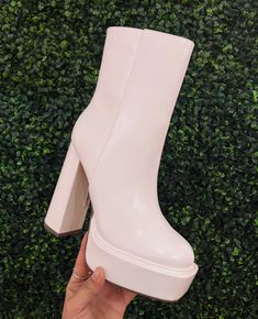 White Leather, Round-Toe Silhouette, Platform Boots Side Zipper, Chunky Block Heel, Fits True to Size Heel Height: 6" Platform Height: 2" Also Available in Black and Pink Platform Heels Boots, Chunky Block Heels, Black And Pink, Platform Boots, Platform Heels, White Leather, Side Zipper, Block Heels, Heel Height