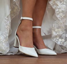 ★ Shoe size may vary depending on your foot shape and width. If you are not sure about your size, or you are exactly on the limit of two sizes, consult us. We would like to help you choose the right size. Full sizes only ** If you are unsure of your size, please contact me so I can assist you. ★ More Wedding shoes: https://www.etsy.com/listing/751419113/bridal-block-heel-wedding-shoes-strappy?ref=shop_home_active_3&pro=1&frs=1 https://www.etsy.com/listing/746075967/wedding-shoes-wedding-shoes-fo Wide Fit Heels With Heel And Ankle Strap, Pointed Toe Wedding Shoes With Stacked Heel, Bridal Block Heels, Strappy Wedding Shoes, Fall Wedding Shoes, Bridal Wedges, White Shoes Heels, Wedding Shoes Bride, White Wedding Shoes