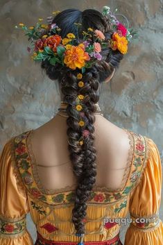 Mexican Braids, Mexican Hair, Fairytale Food, Mexican Hairstyles, Hair Mistakes, Wavy Hairstyles, Classic Hairstyles, Braid Ideas, Fish Tail