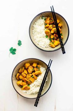 Mango Chicken with Coconut Cauliflower Rice - This paleo mango chicken is served over coconut cauliflower rice for a quick, easy and healthy spin on take-out that is ready in 30 mins! Recipe has a vegan option too! | Foodfaithfitness.com | @FoodFaithFit Paleo Sweet Potato Soup, Chicken With Cauliflower Rice, Coconut Cauliflower Rice, Chicken With Cauliflower, Coconut Cauliflower, Cooking With Coconut Milk, Chicken Coconut, Whole30 Dinner Recipes, Mango Chicken