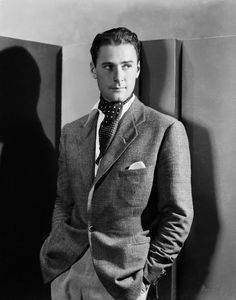 Found on Google from pinterest.com Classic Film Stars, Errol Flynn, Hollywood Men, Hollywood Fashion, Suit Up, Hollywood Actor, Male Fashion